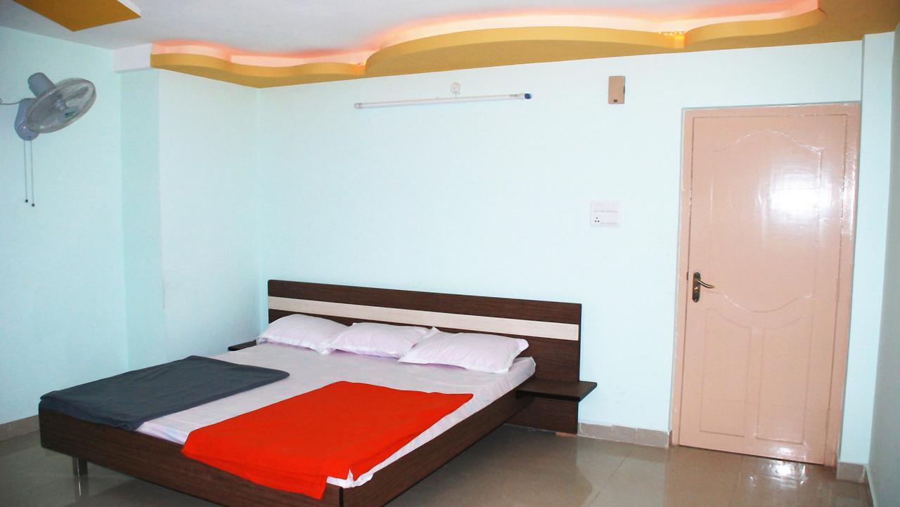 Ramas Residency Villa Srikalahasti Buitenkant foto