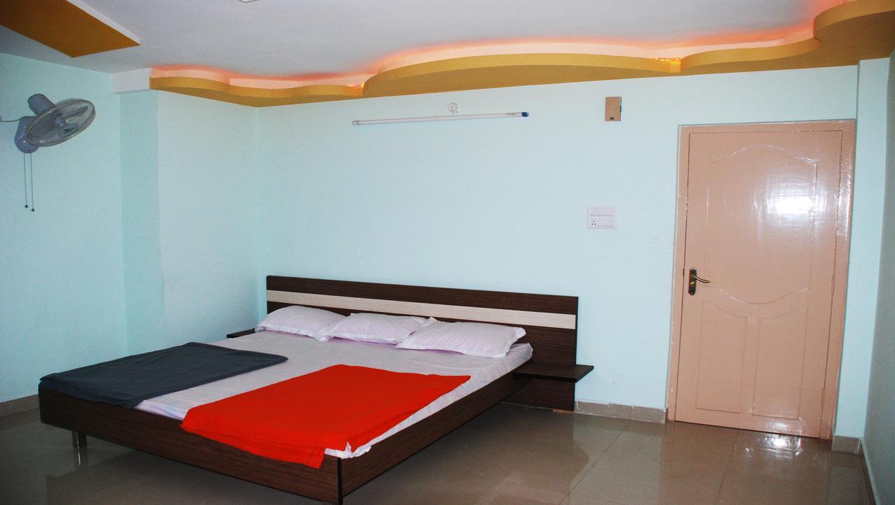 Ramas Residency Villa Srikalahasti Buitenkant foto